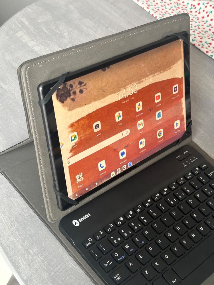 Vendo Tablet Lenovo M11 + capa + teclado