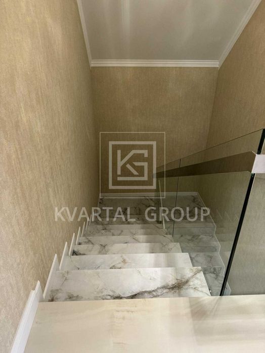 Продаж стильного будинку в лісовій Бучі