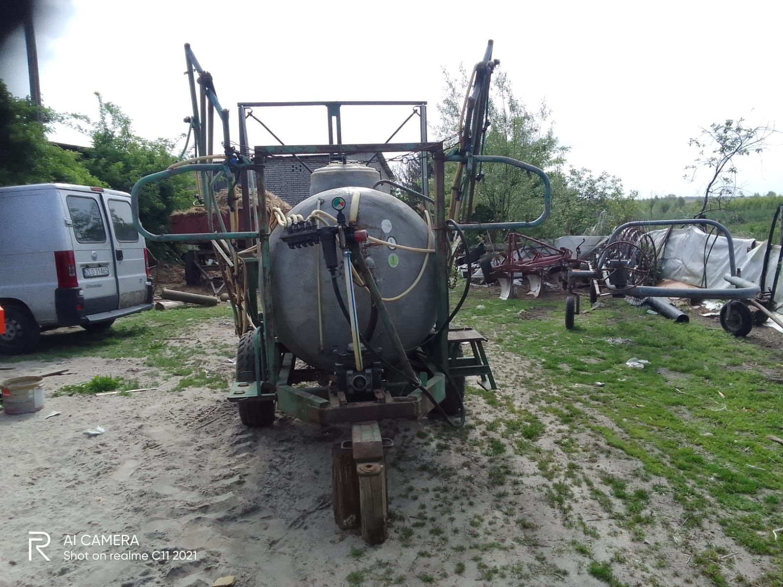 Opryskiwacz wciągany poj.2000l
