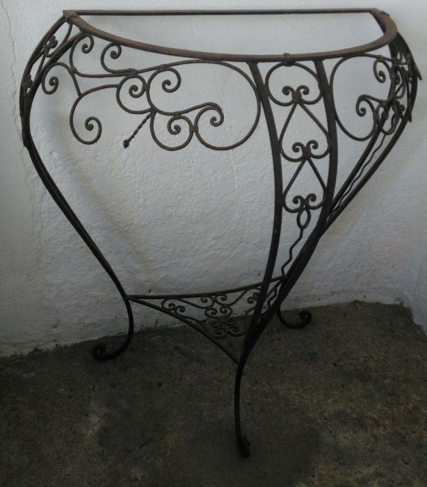 Mesa / mesinha + cabide