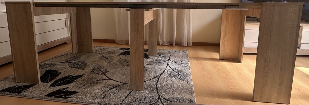Mesa de Jantar Extensível em MDF – Cor Carvalho