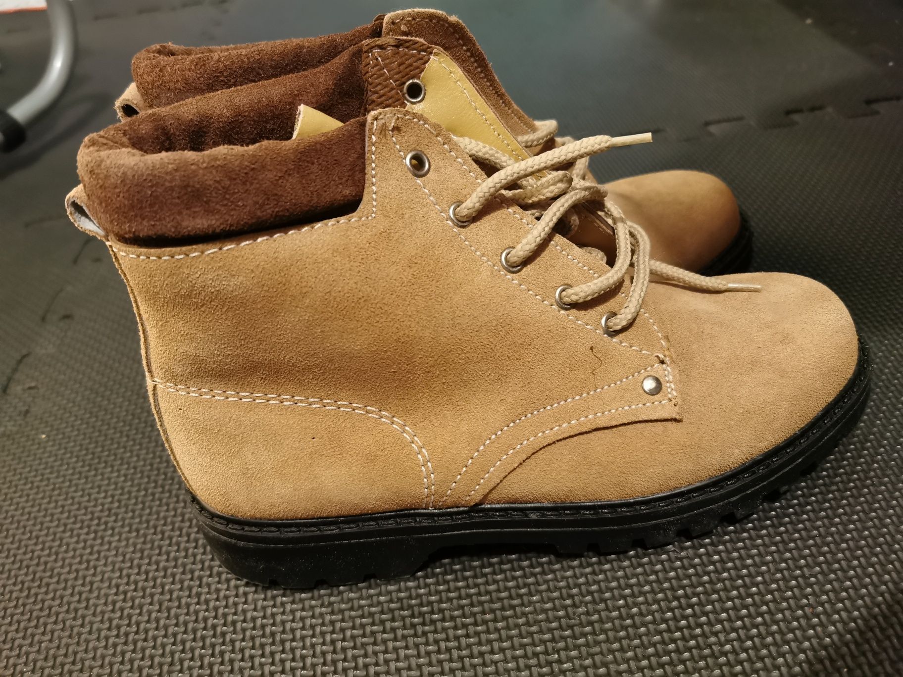 Botas de trabalho (biqueira de aço) 38 - NOVAS