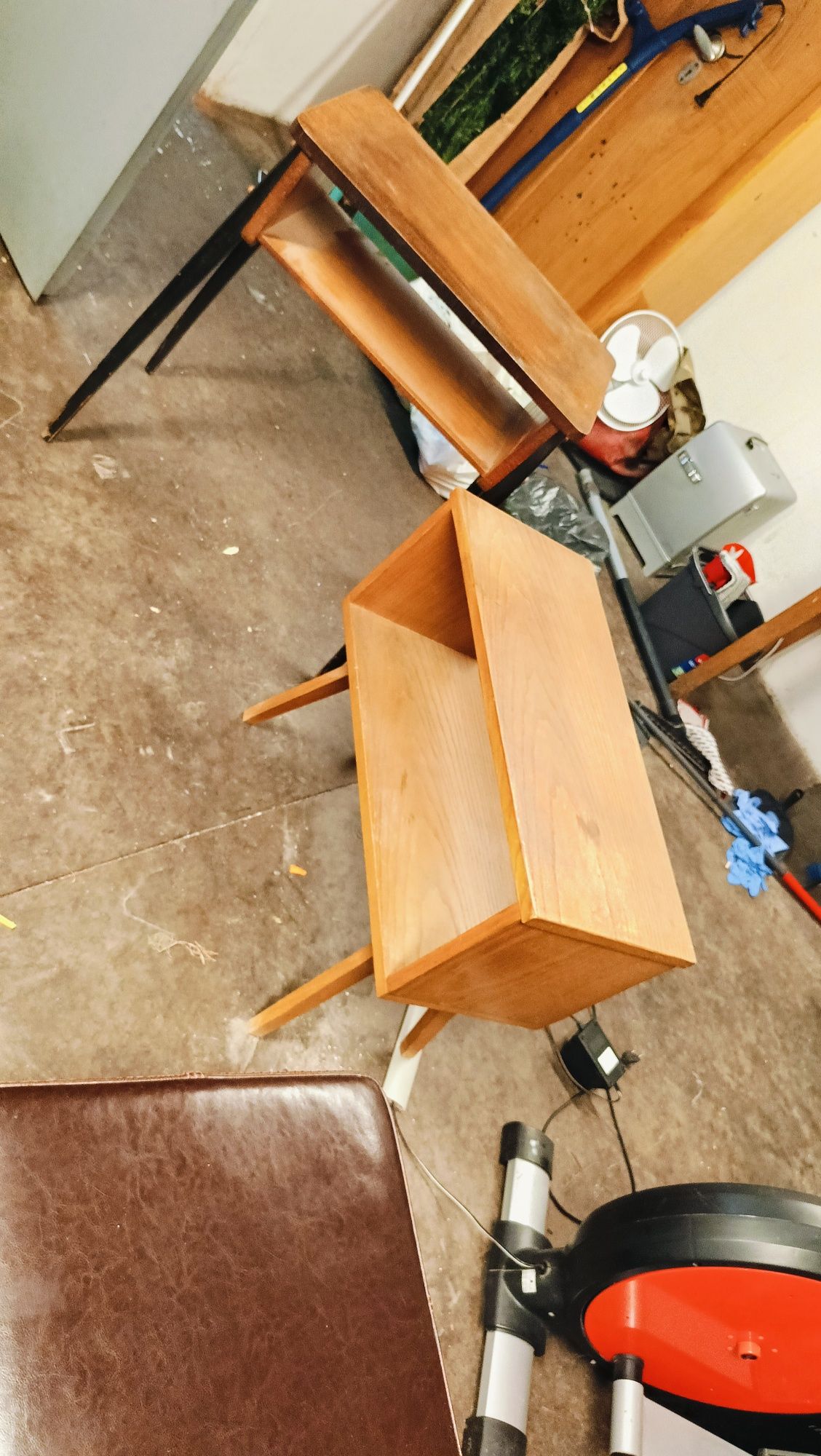 dwie szafki w stylu loft