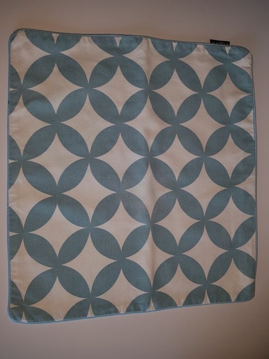 Zestaw poszewek 40x40.