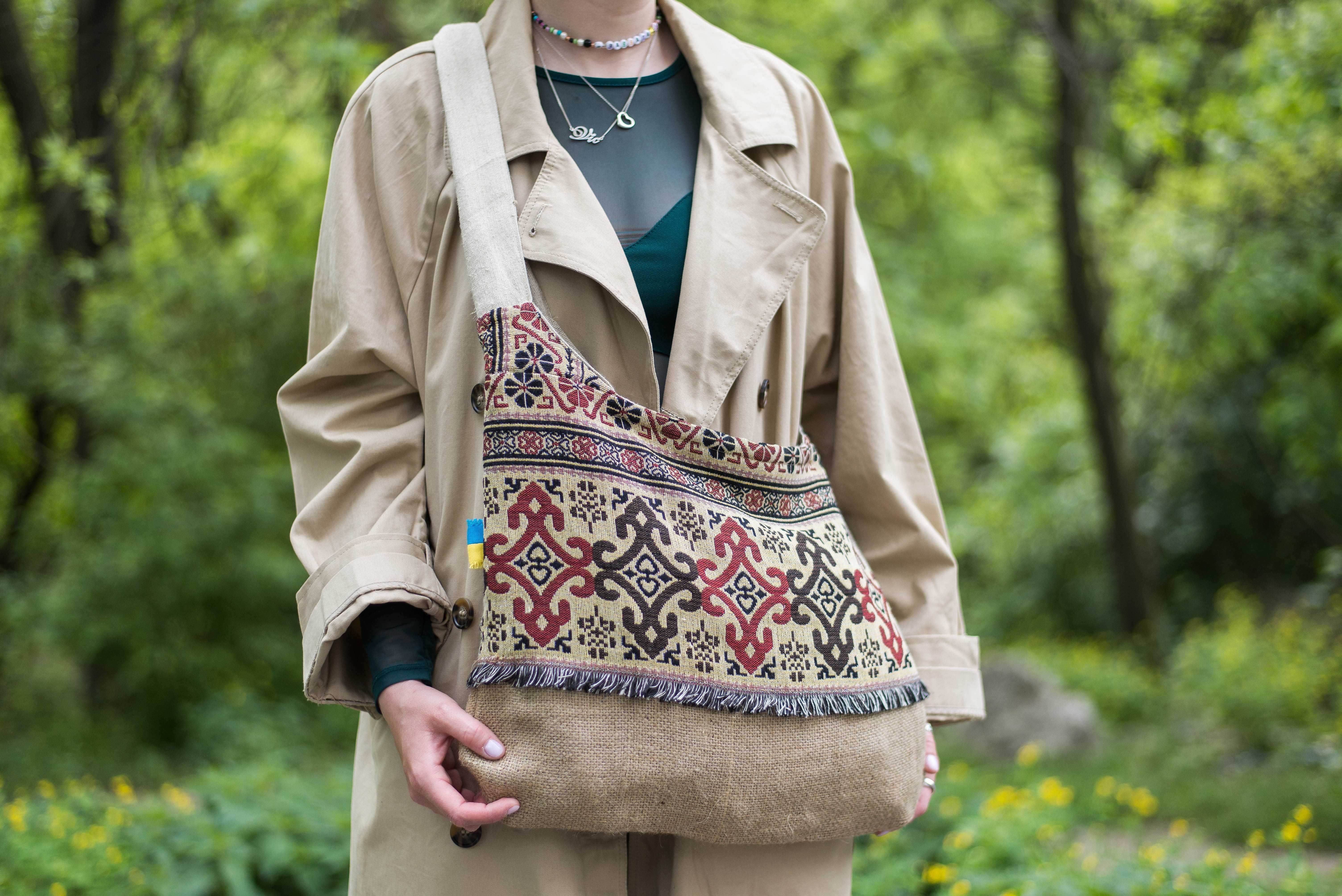Жіноча сумка через плече « Цімбора» ручної роботи. Мішковина і гобелен