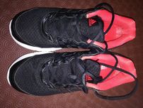 Ténis Adidas caminhada