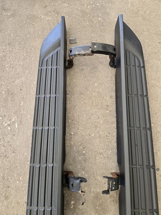 Listwa Progowa Prawa + Lewa Komplet Oryginał
FORD RANGER V LIFT 15-22r