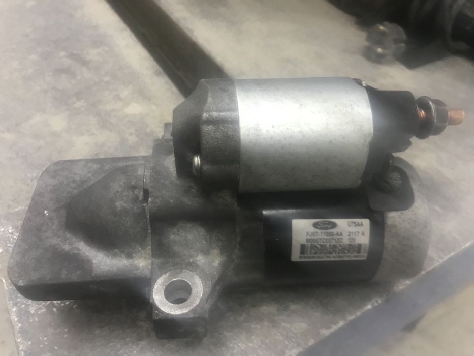 Форд Стартер Форд Фокус  3 до 2.0 бензин 2017 рік америка