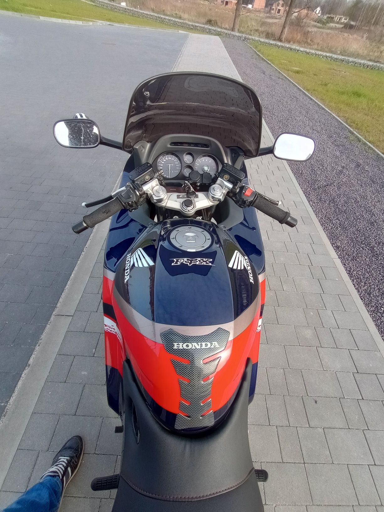 Honda CBR 1000f.