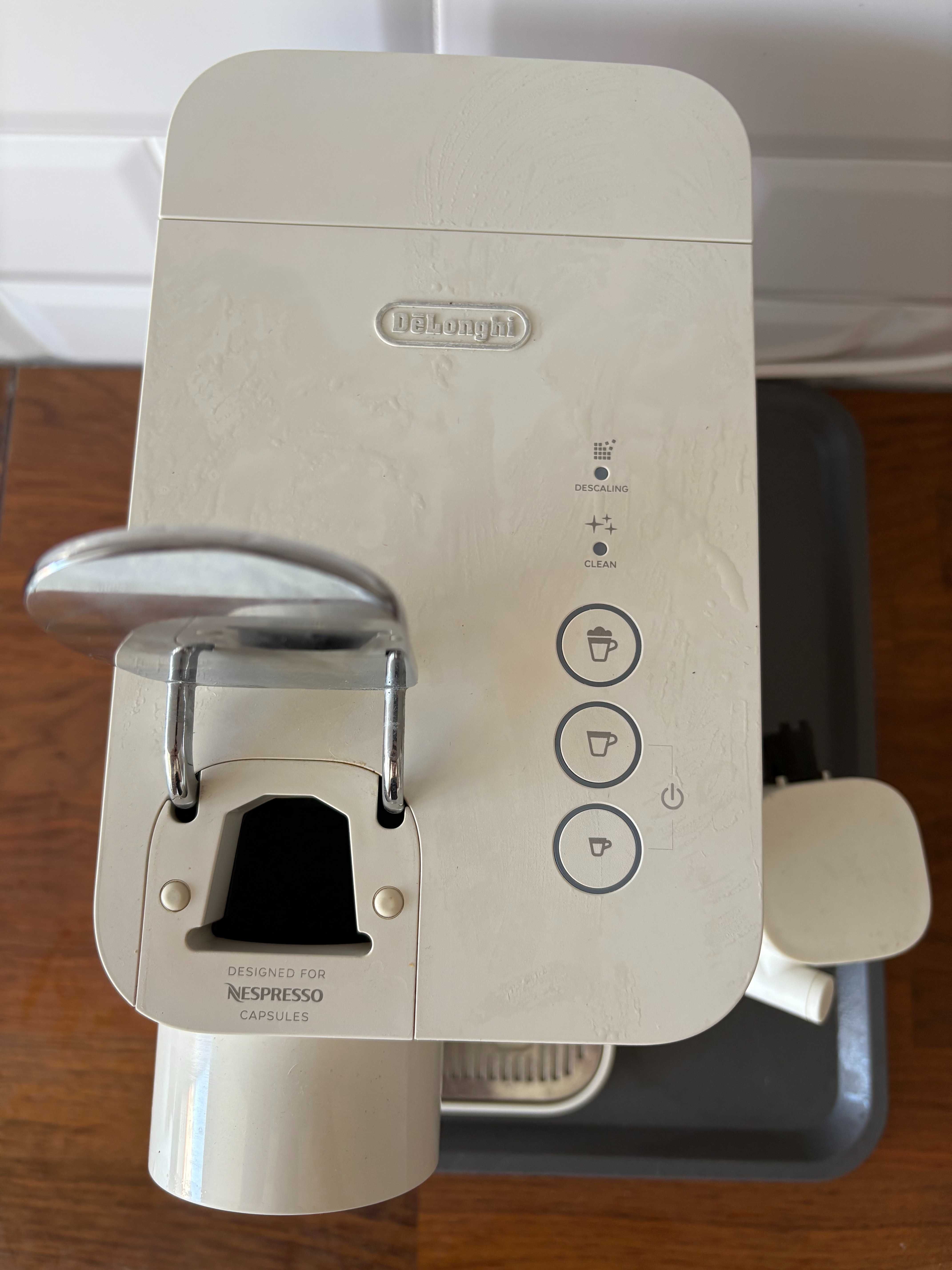 Cafeteira de Expresso de Cápsula  - Branco