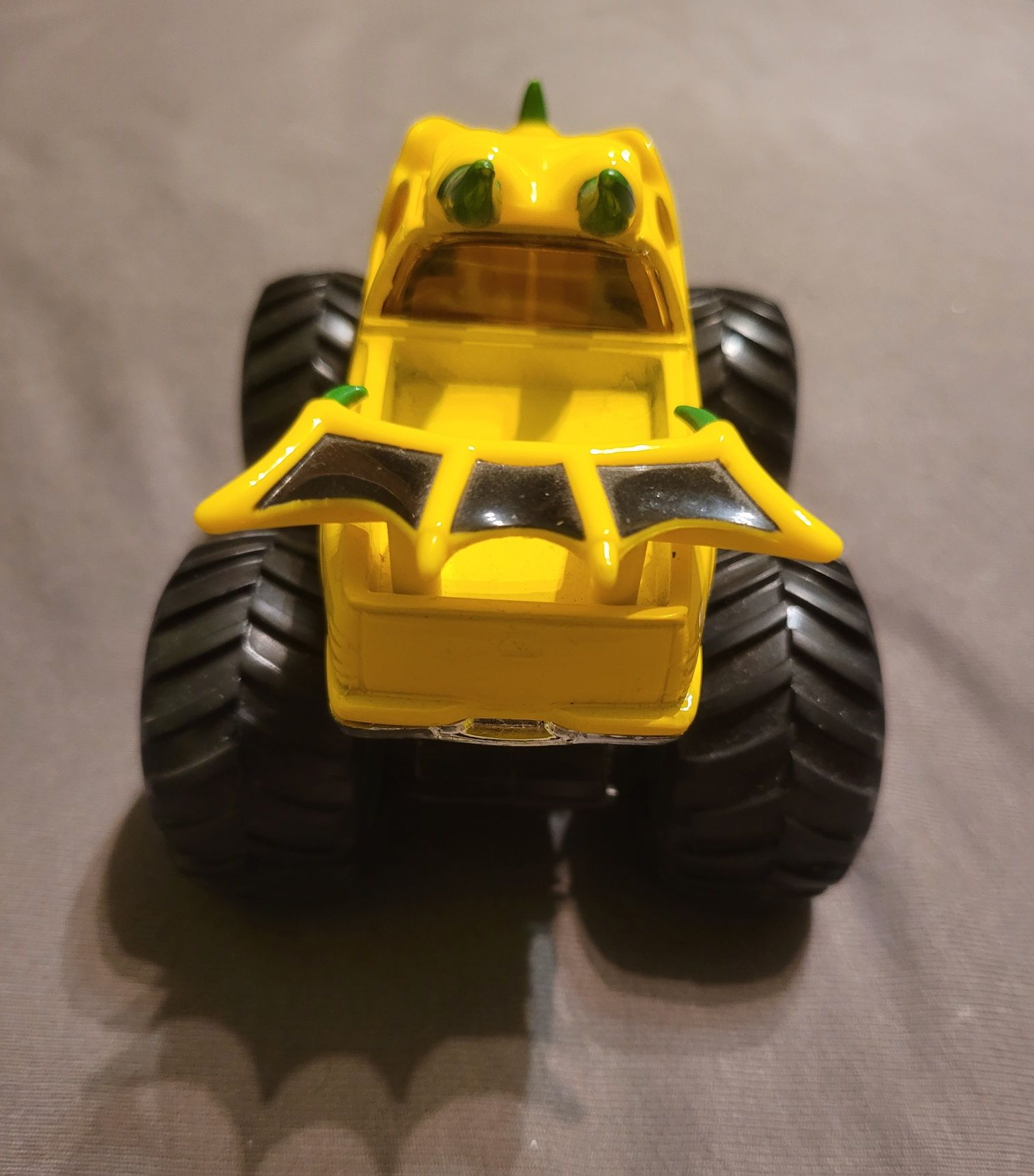 Dwa Monster Trucki oferta lączona