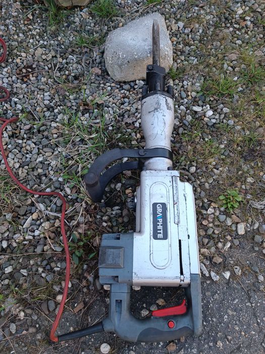 Młot wyburzeniowy Graphite 45J.