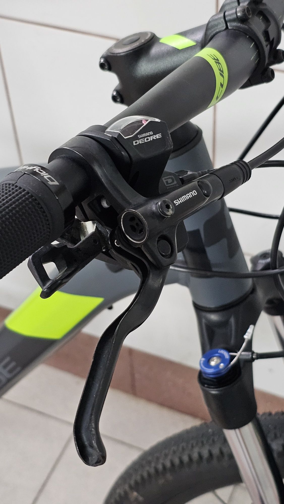 Cube Attention  roz. Ramy M koła 27.5 Deore Rock Shox Continental