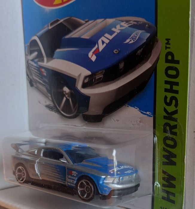 Hot wheels do ano 2013 custom 12 ford mustang (falken)