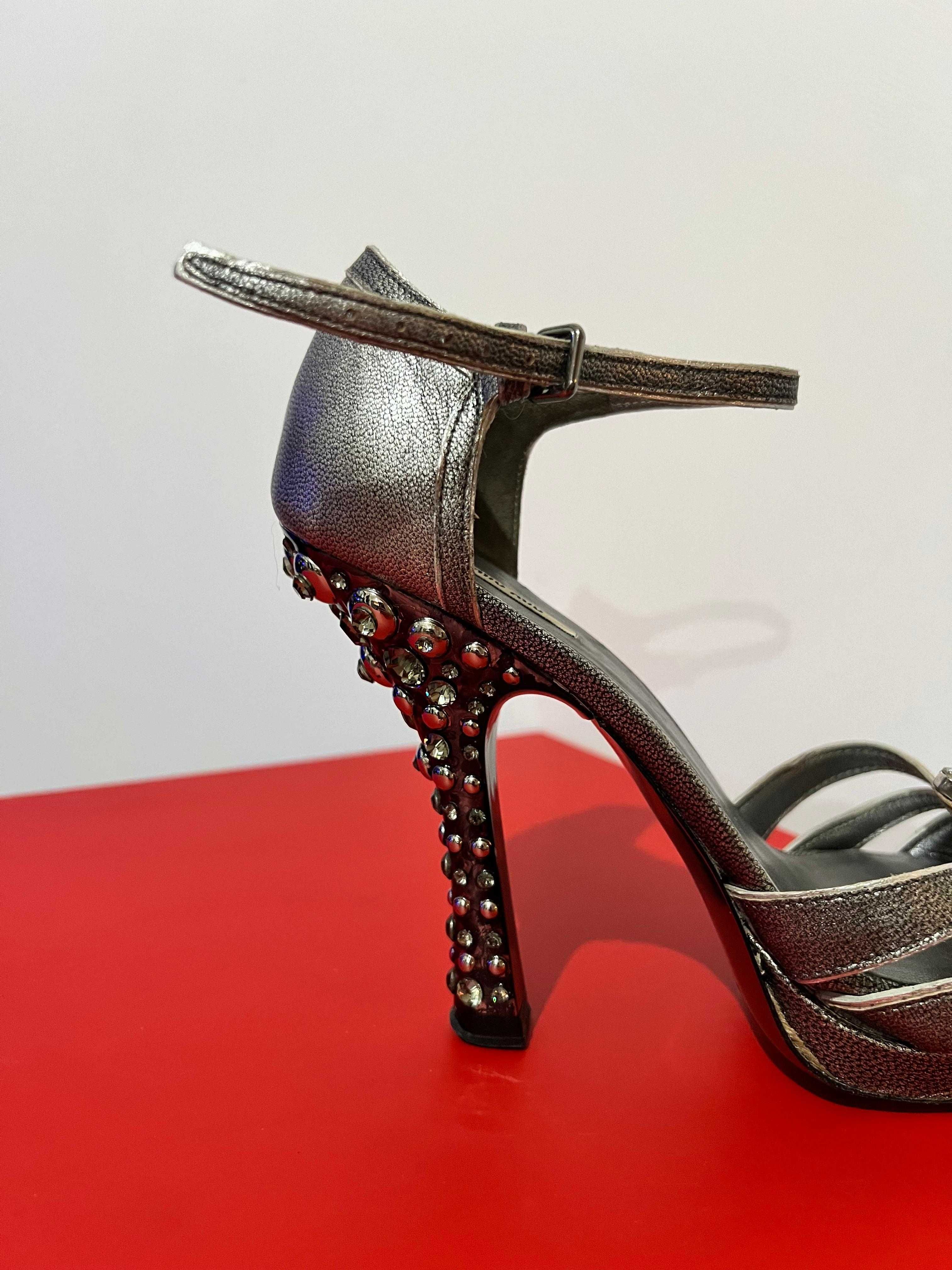 Sapatos Miu Miu Originais Cinza