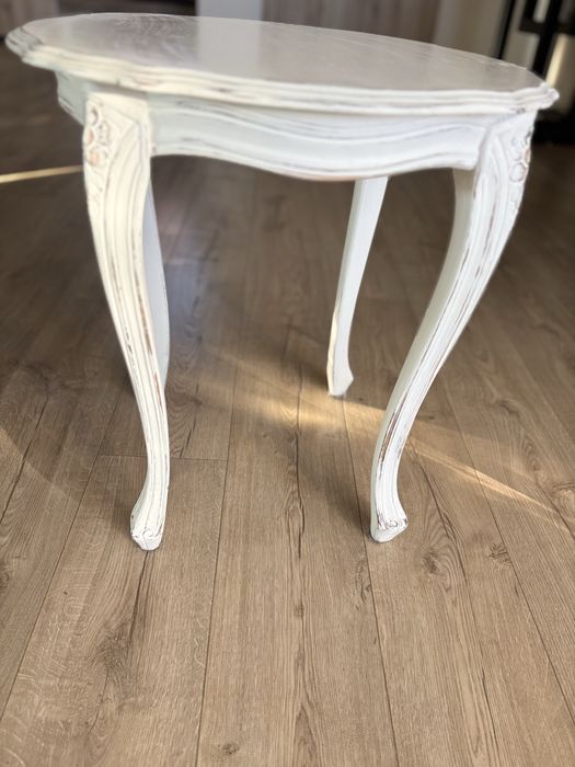 Stoliczek w stylu Ludwika