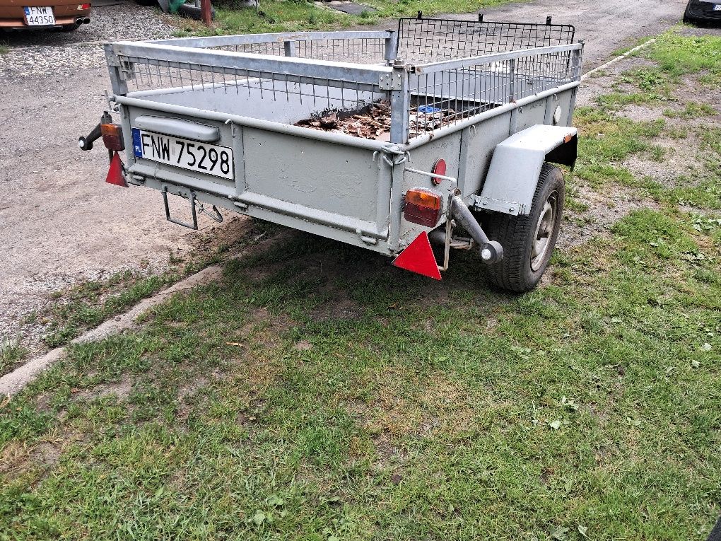Przyczepka samochodowa lekka