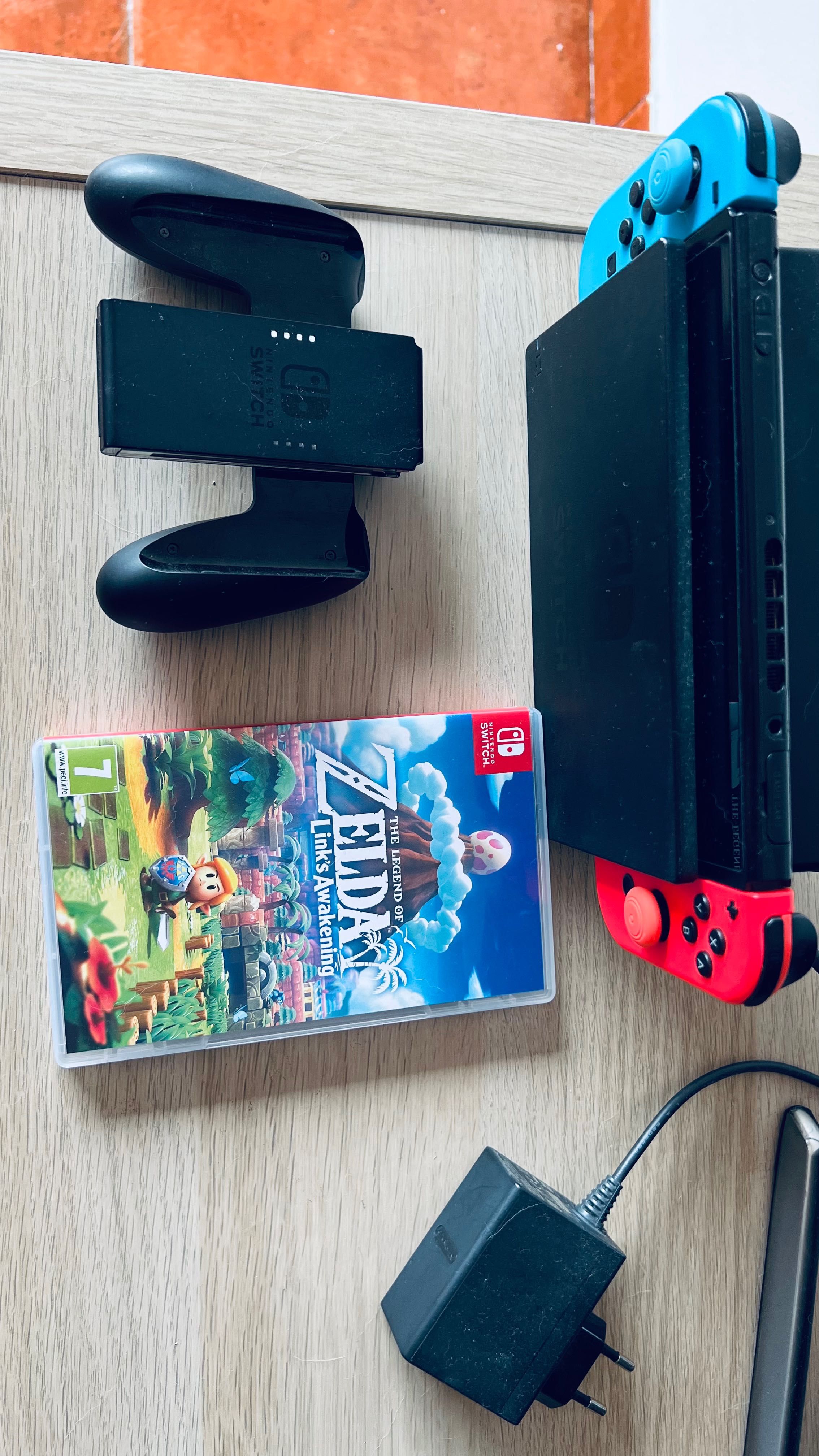 Nintendo switch 32 GB + jogo * carregador de comando + cabos