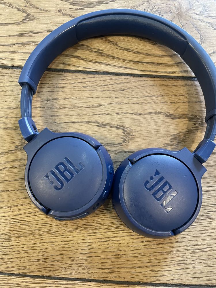 Навушники JBL TUNE 660NC