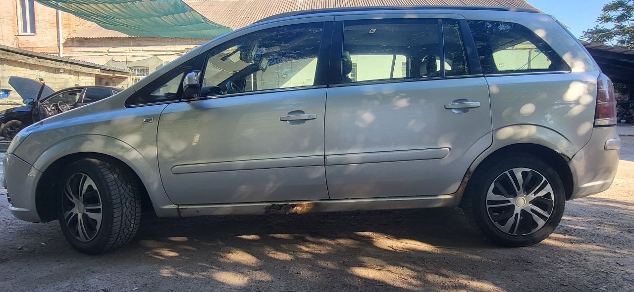 Opel Zafira семимісний для військового