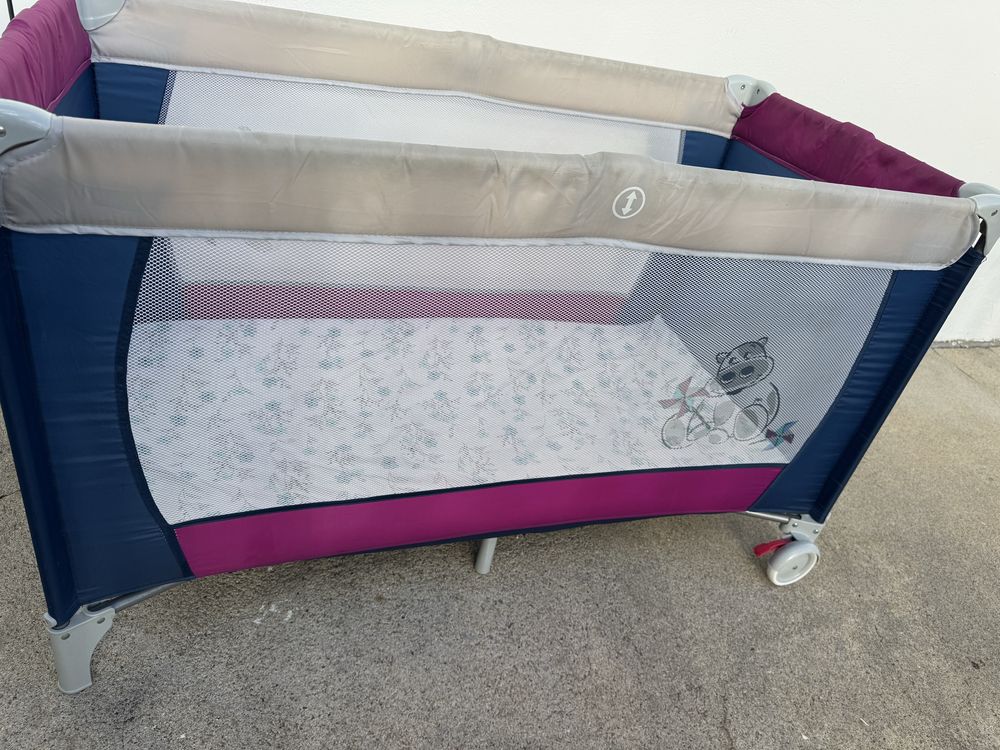 Cama de viagem com colchao