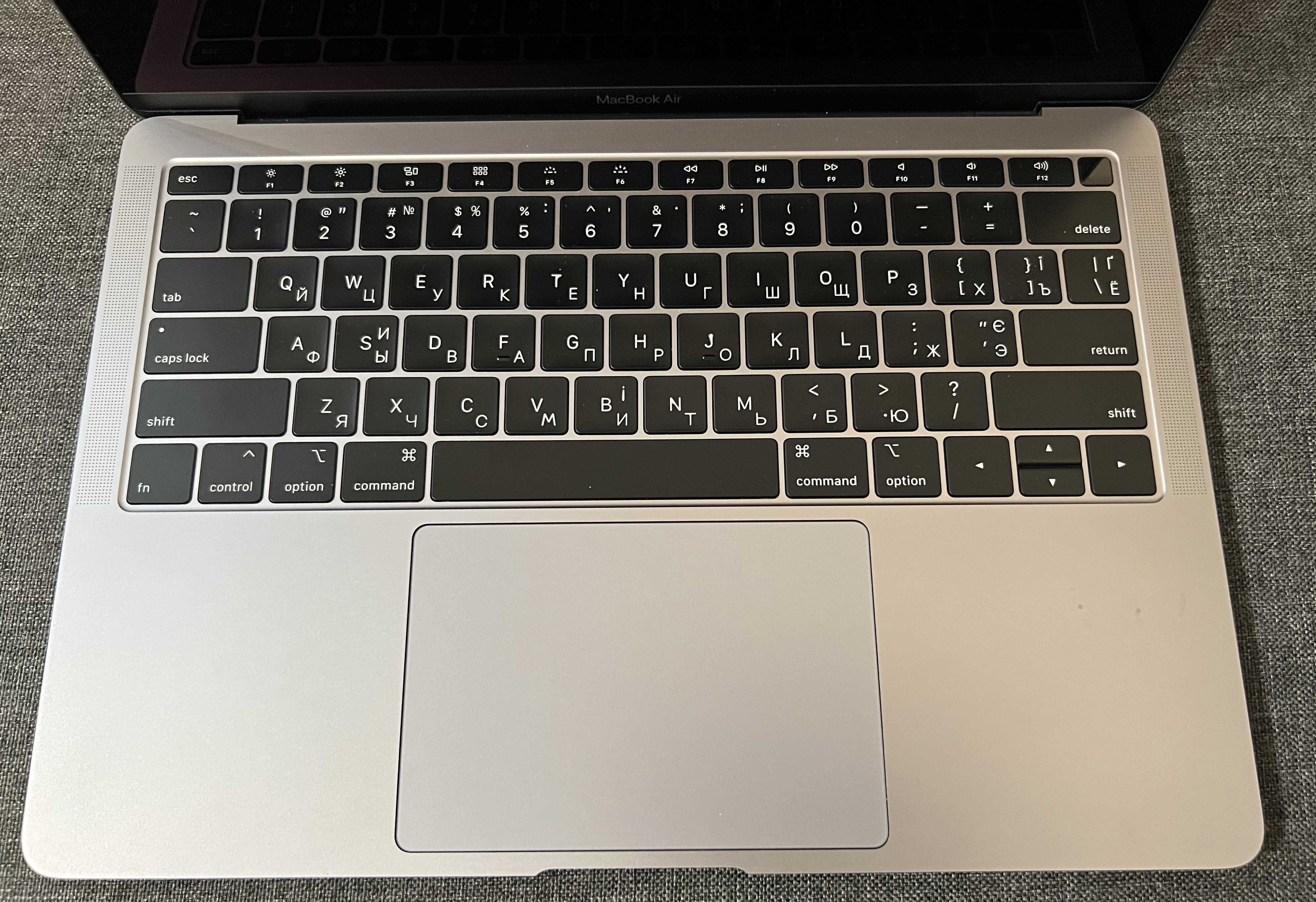 MacBook Air 2018 i5 8Gb SSD 128gb iCloud lock