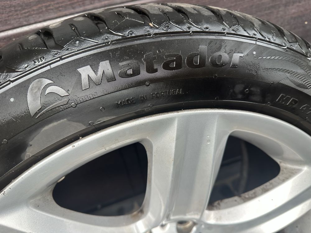 Komplet felg BMW 5GT, opony letnie 255/45 i 275/40  R19, stan dobry