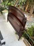 Cama em Mogno com Estrado