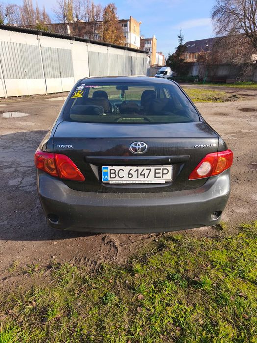 Toyota corolla 2007 рік ,на коробці робот