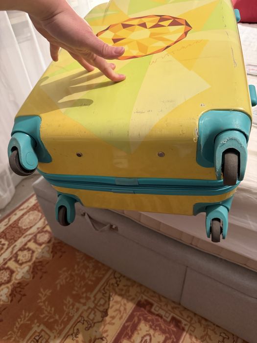 Walizka Wittchen średnia z ABS z ananasem