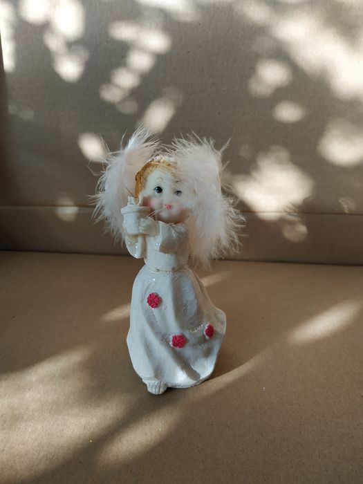 Figurka aniołka ze skrzydłami, dekoracje