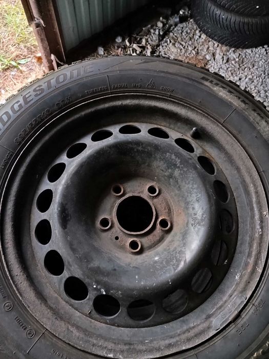 Koła stalówki felgi zimowe opony audi A4 B8 5x112