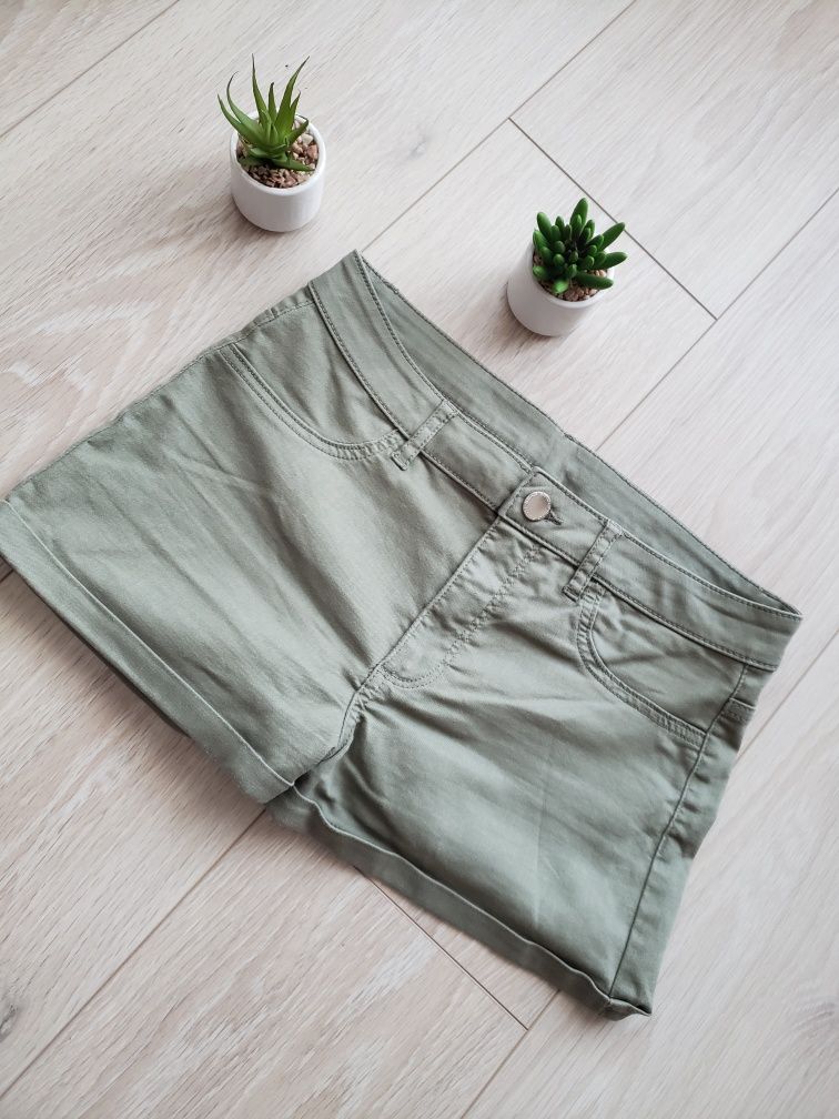 Krótkie bawełniane spodenki szorty khaki h&m Divided