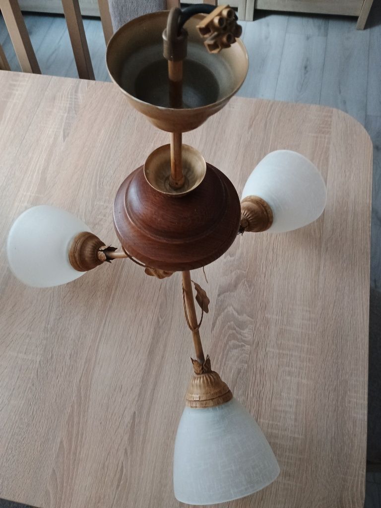 Oddam żyrandol może komuś jeszcze posłużc