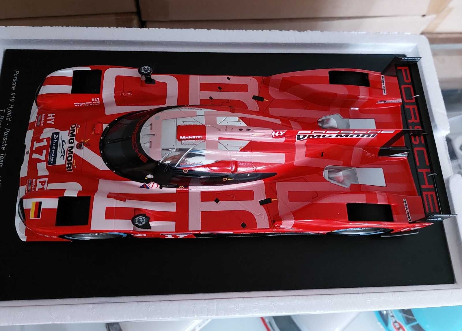 Miniatura Porsche 919 Hybrid Porsche Team #17 Le Mans 2015 SPARK 1:18