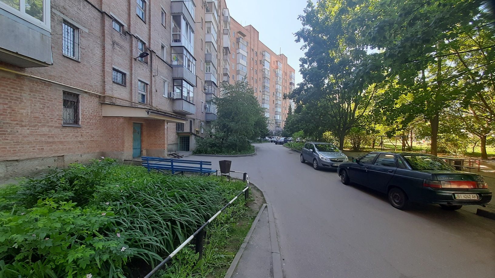 Продам шикарну 3х кімнатну 65м2,Боженка,вул.Біличенка