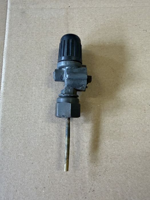 Kranik paliwa JUNAK M10