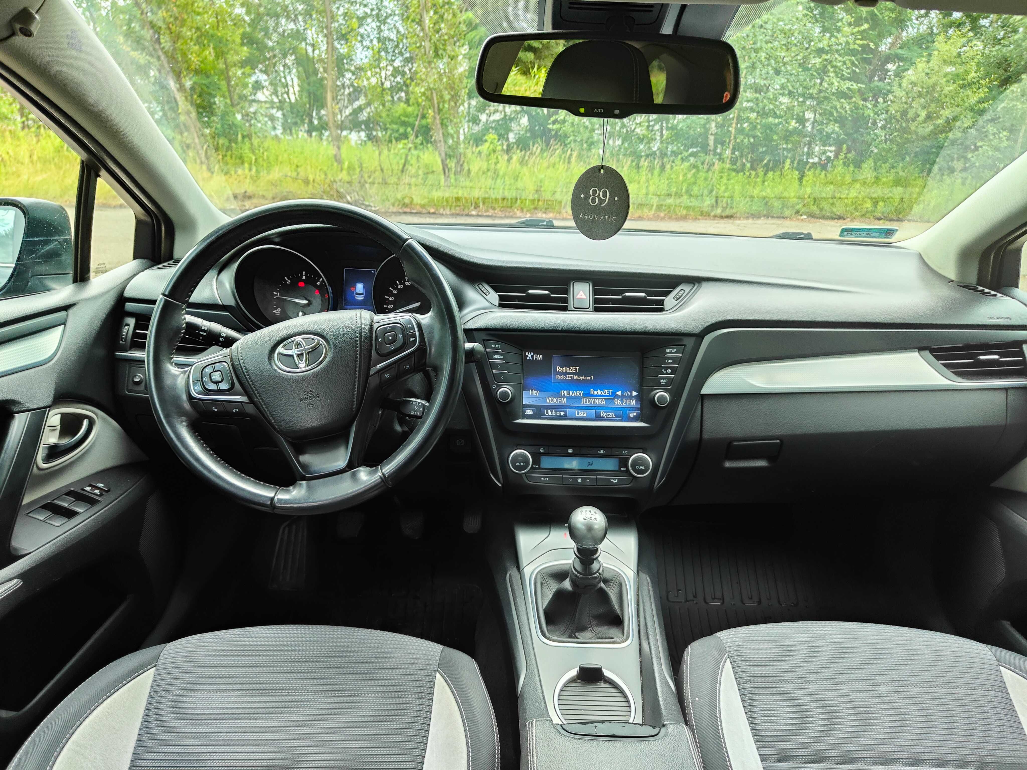 Toyota Avensis 2.0 D4D Super Stan Krajowy Navi Kamera cofania