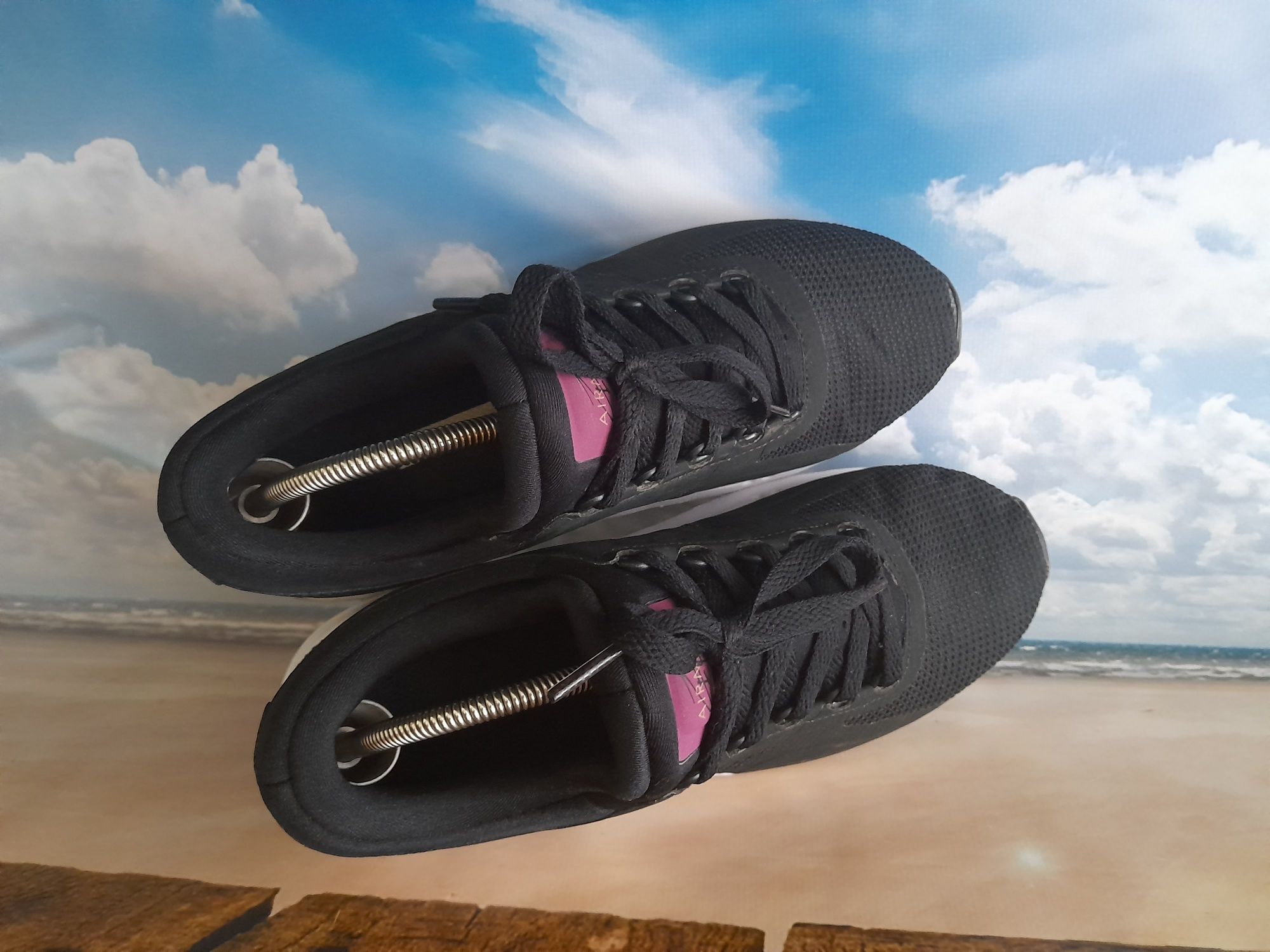 Nike Air Max Zero Essential жіночі кросівки оригінал
