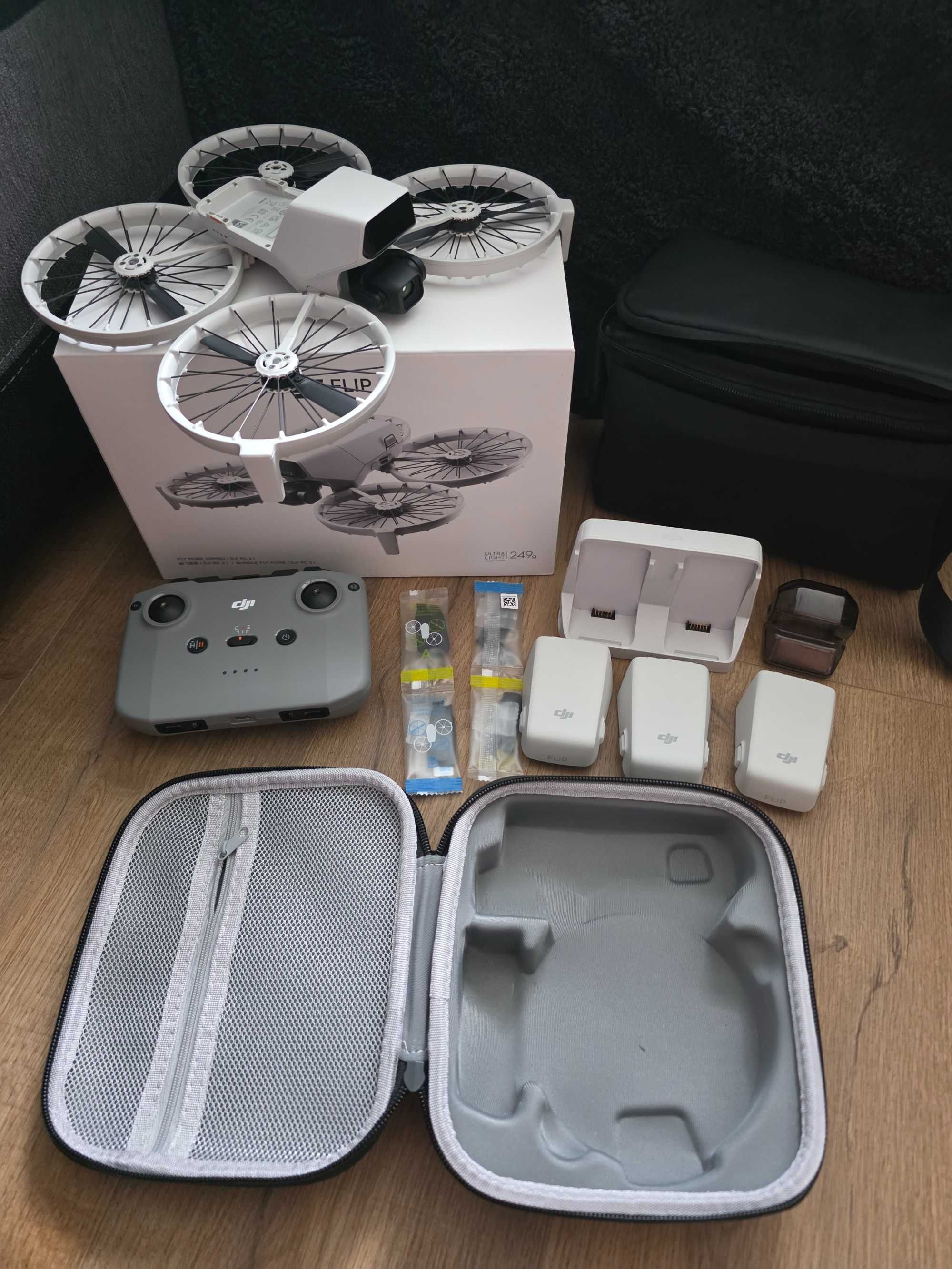 DJI Flip Fly More Combo + dodatki + DJI CARE