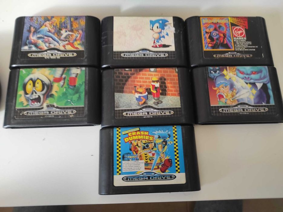 Consola Sega Megadrive 2 com 3 Comandos e 7 Jogos