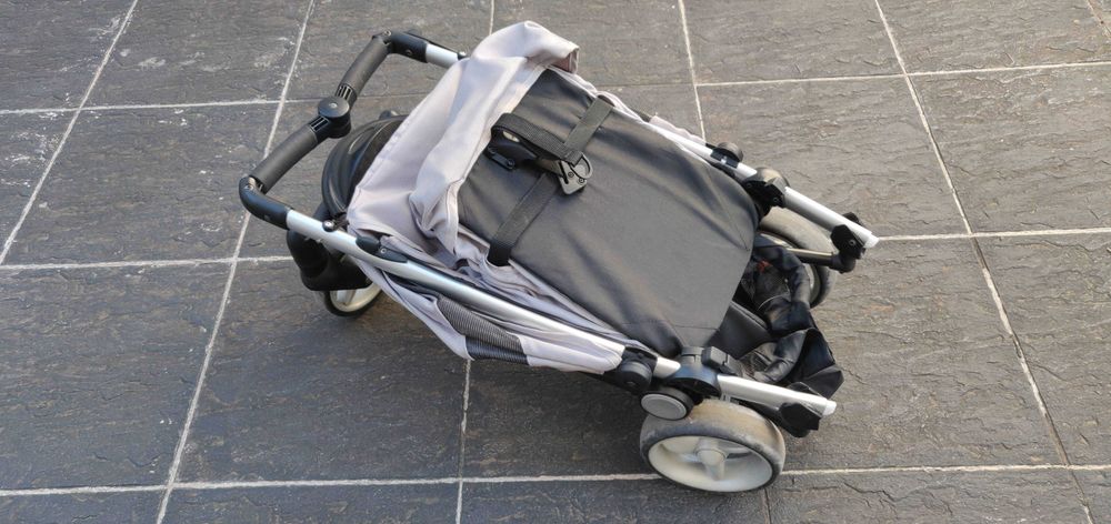 Vendo Carrinho e Ovo/Babycoque de Bebé Zippy Safe