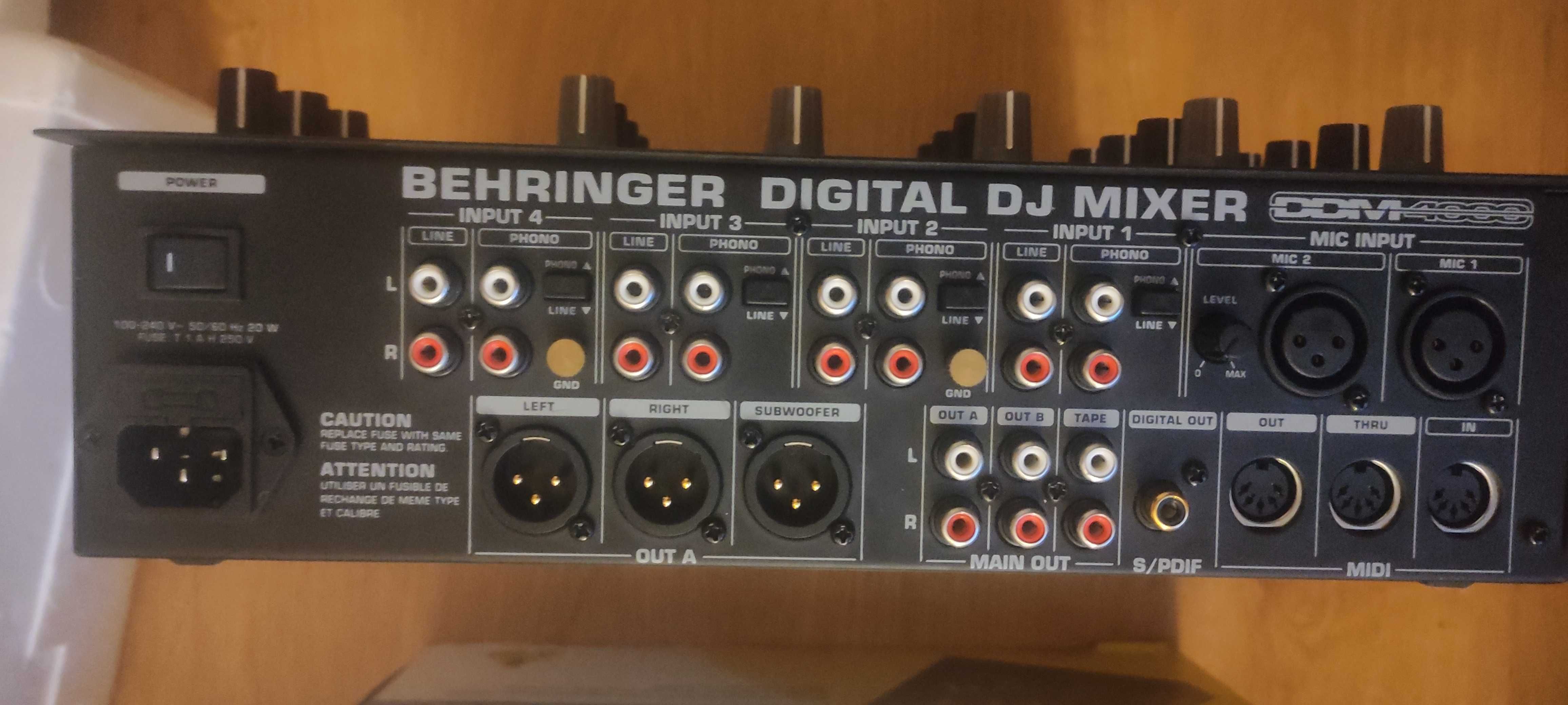 DJ Mixer Behringer DDM 4000