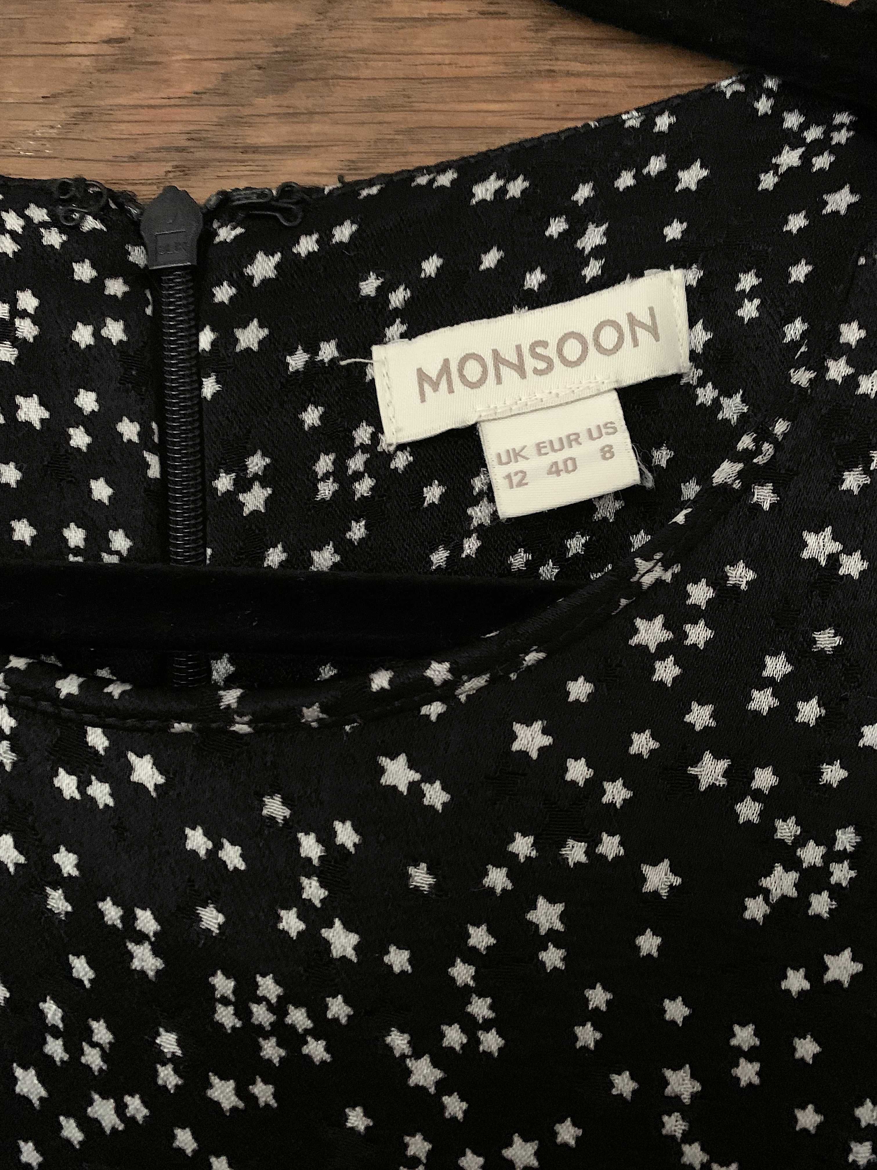 Sukienka Monsoon wiskoza mała czarna gwiazdki falbanki