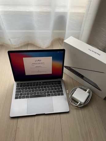Sprzedam MacBook Pro 2018 13,3 cali 256GB touchbar