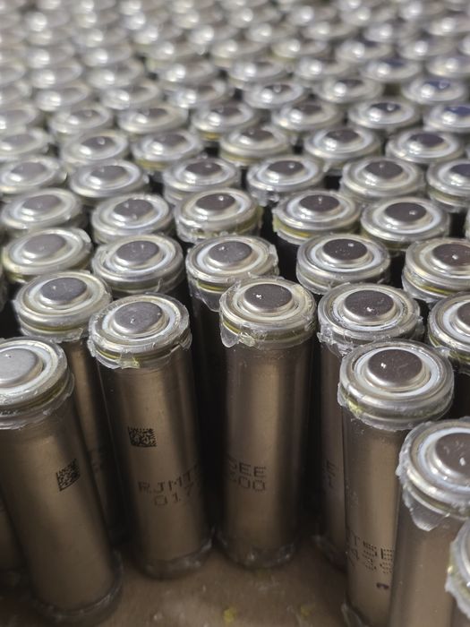 Акумуляторы 18650 TESLA