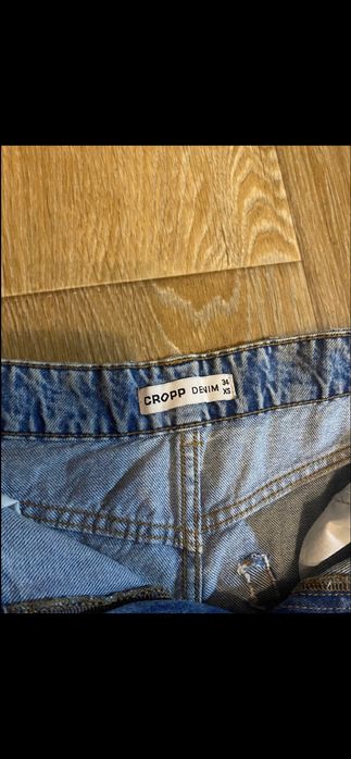 джинси кльош з потертьостями