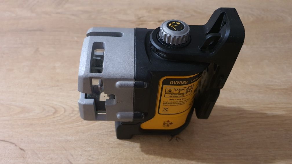 Laser DeWalt DW089 3 linie