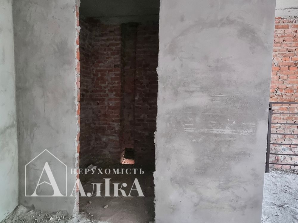 Продам 1-кімнатну квартиру в новобудові в центрі