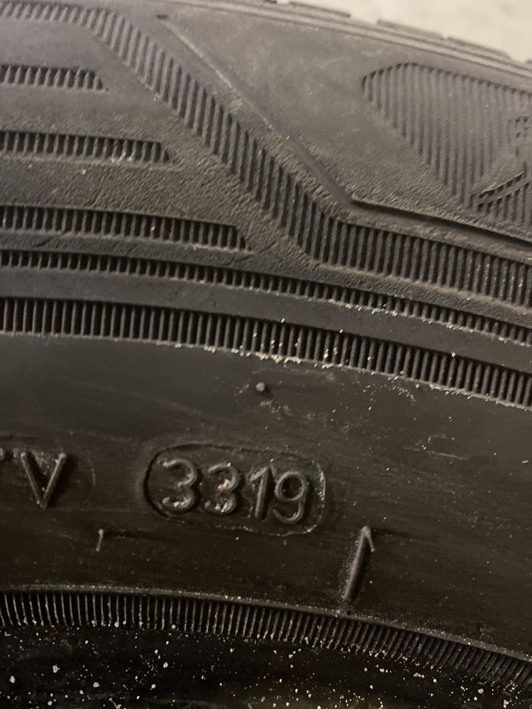 69. Opony wielosezonowe goodyear vector4seasons cargo 235/65r16c dwie